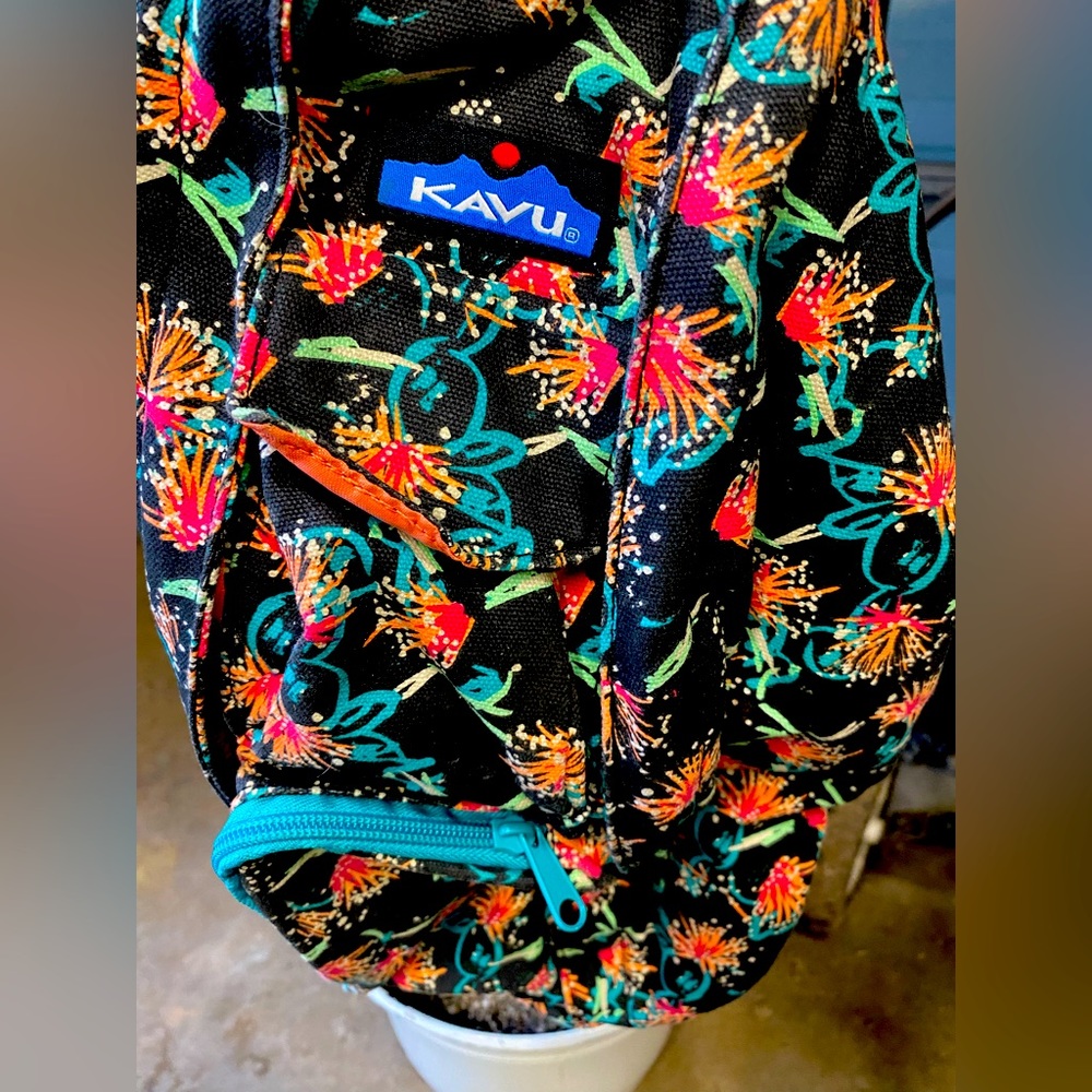 Kavu Bag with multicolor print